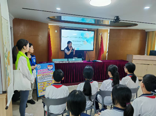 天河區(qū)興華街開展“6.26”國際禁毒日系列宣傳教育活動1.jpg